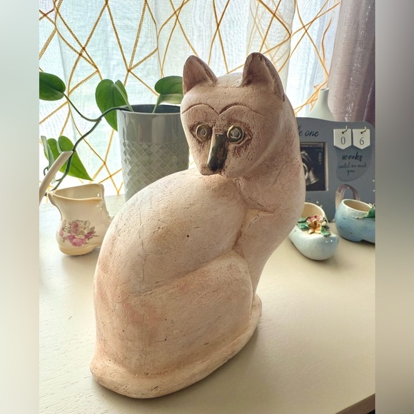 Vintage Rustic Bohemian Hand-Carved Cat Sculpture from India - Picture 1 of 3
